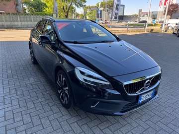 V40 II Cross Country 2.0 d2 Business my17