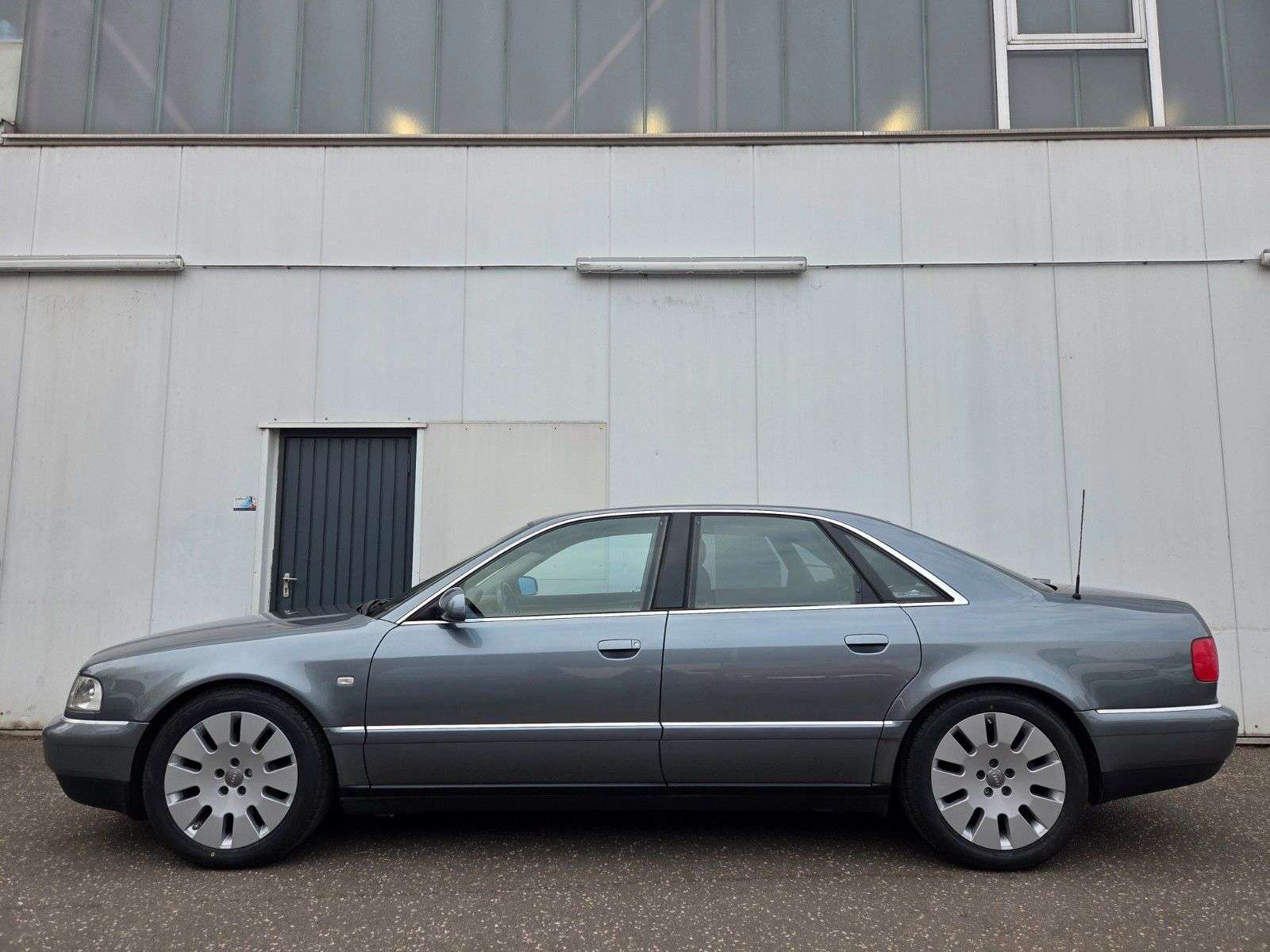 Second hand Audi A8 4.2