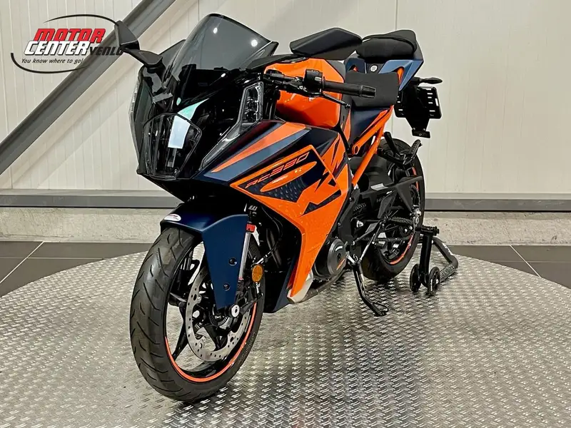 KTM RC 390 - foto 4