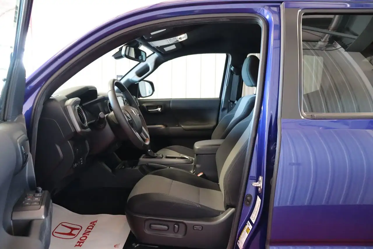Toyota Tacoma photo Toyota Tacoma