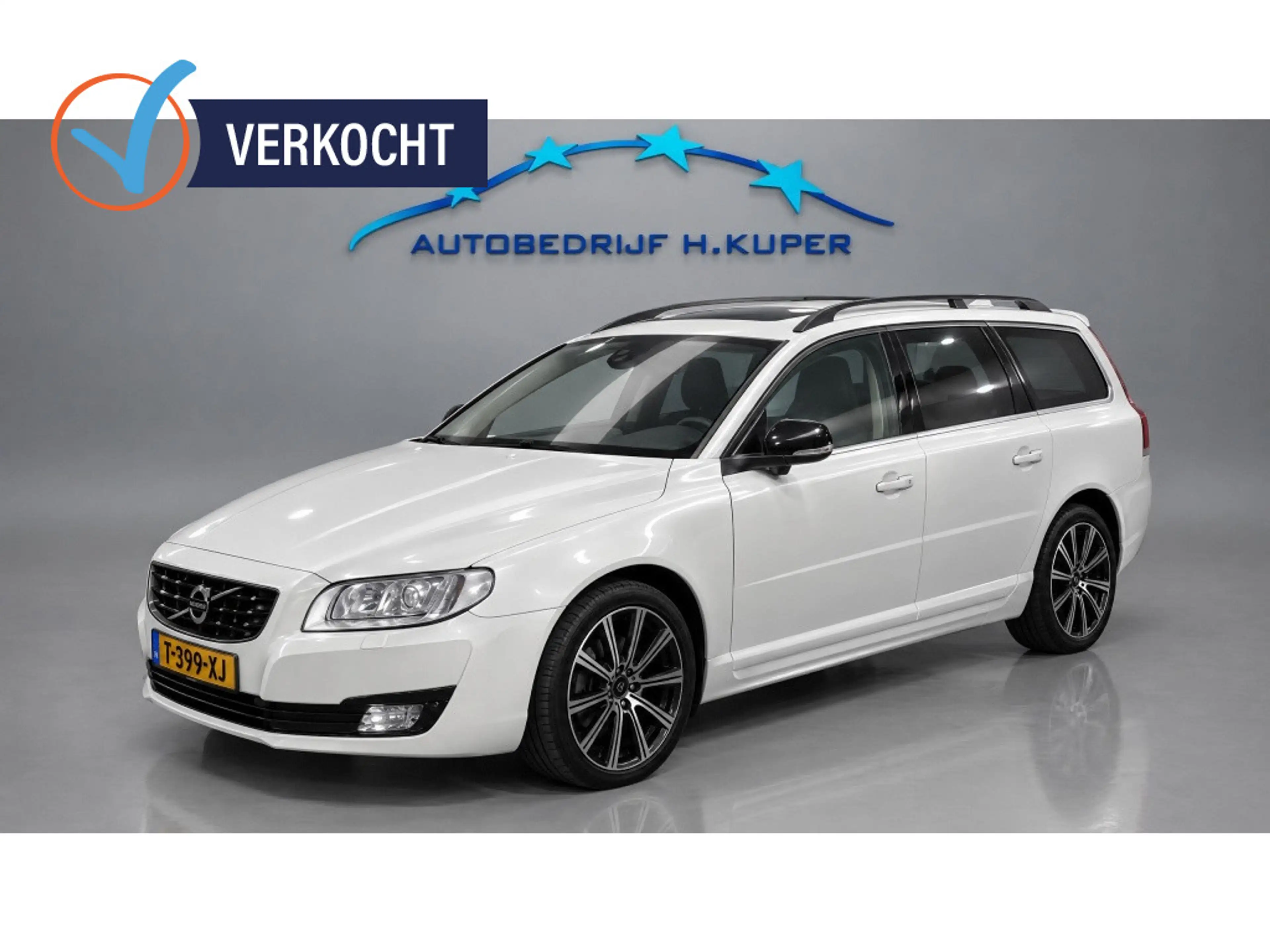 Volvo V70 2.0 T4 Inscr. Ed. | Pano | Trekhaak | Cruise | Nav