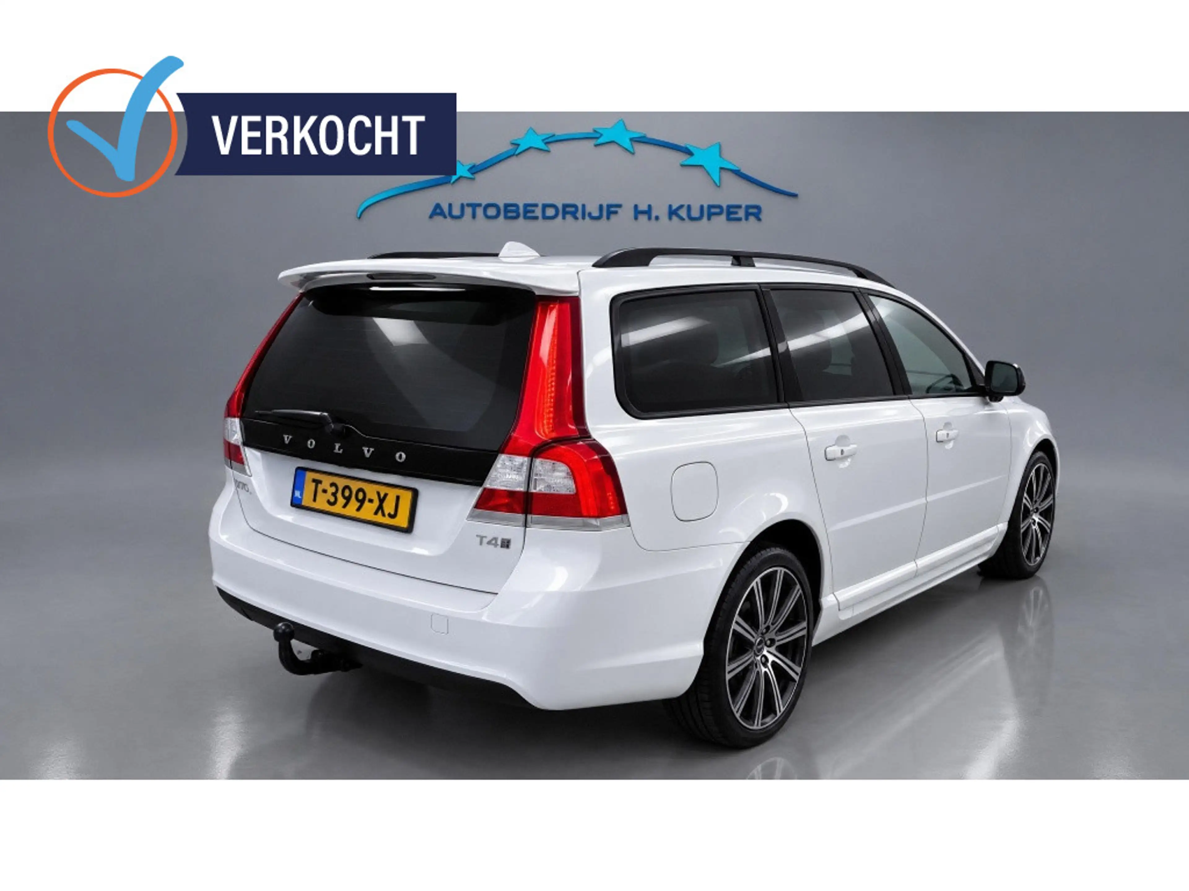 Volvo V70 2.0 T4 Inscr. Ed. | Pano | Trekhaak | Cruise | Nav — photo 6