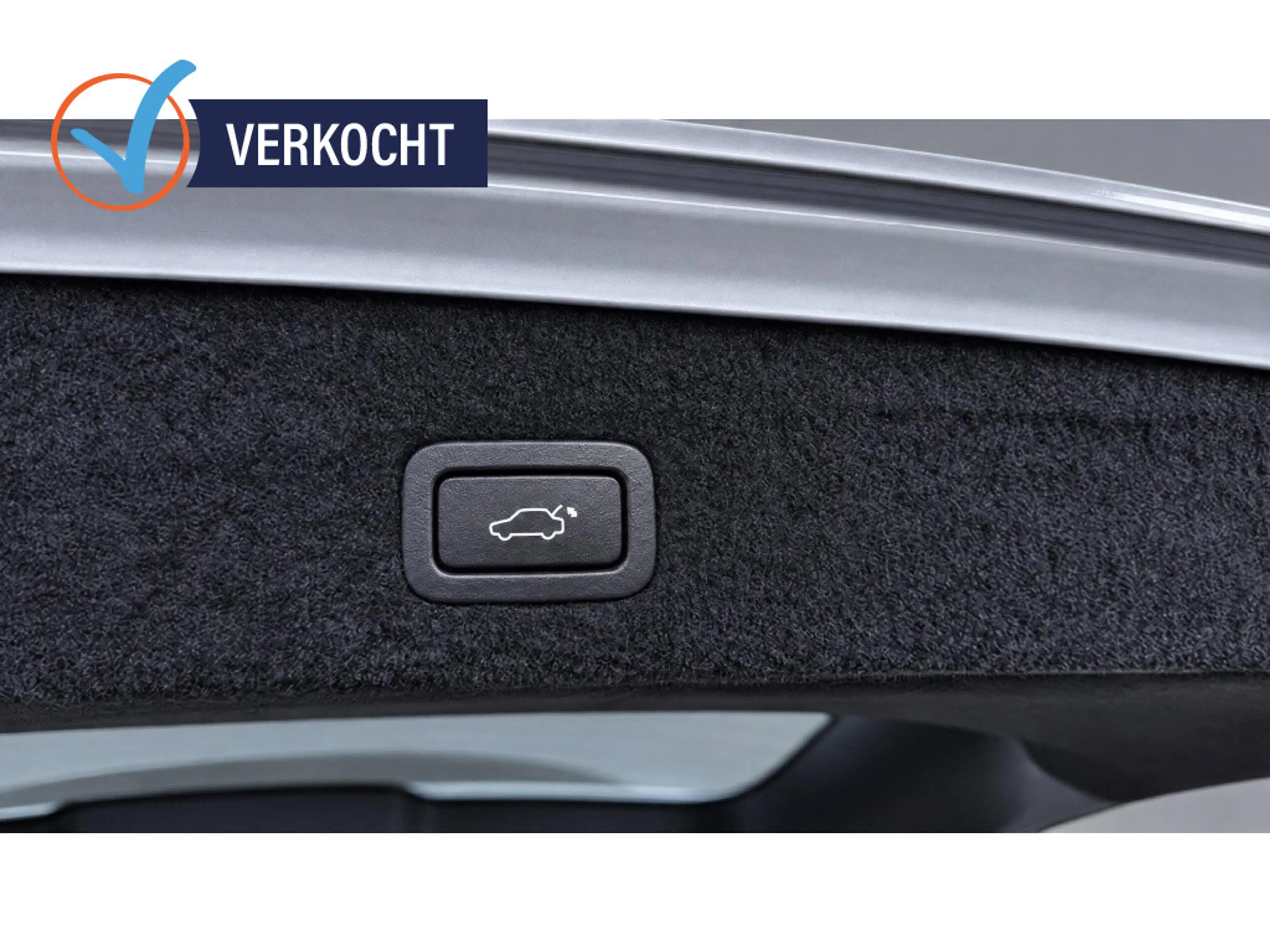 Volvo V70 2.0 T4 Inscr. Ed. | Pano | Trekhaak | Cruise | Nav — photo 9
