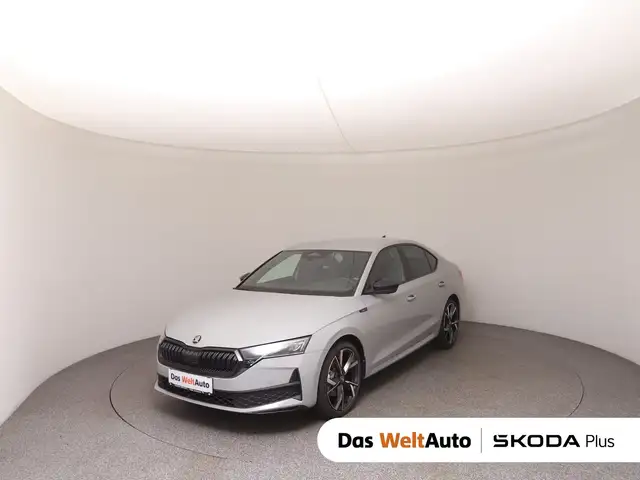 Skoda Octavia main image