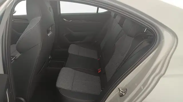 Skoda Octavia view 11