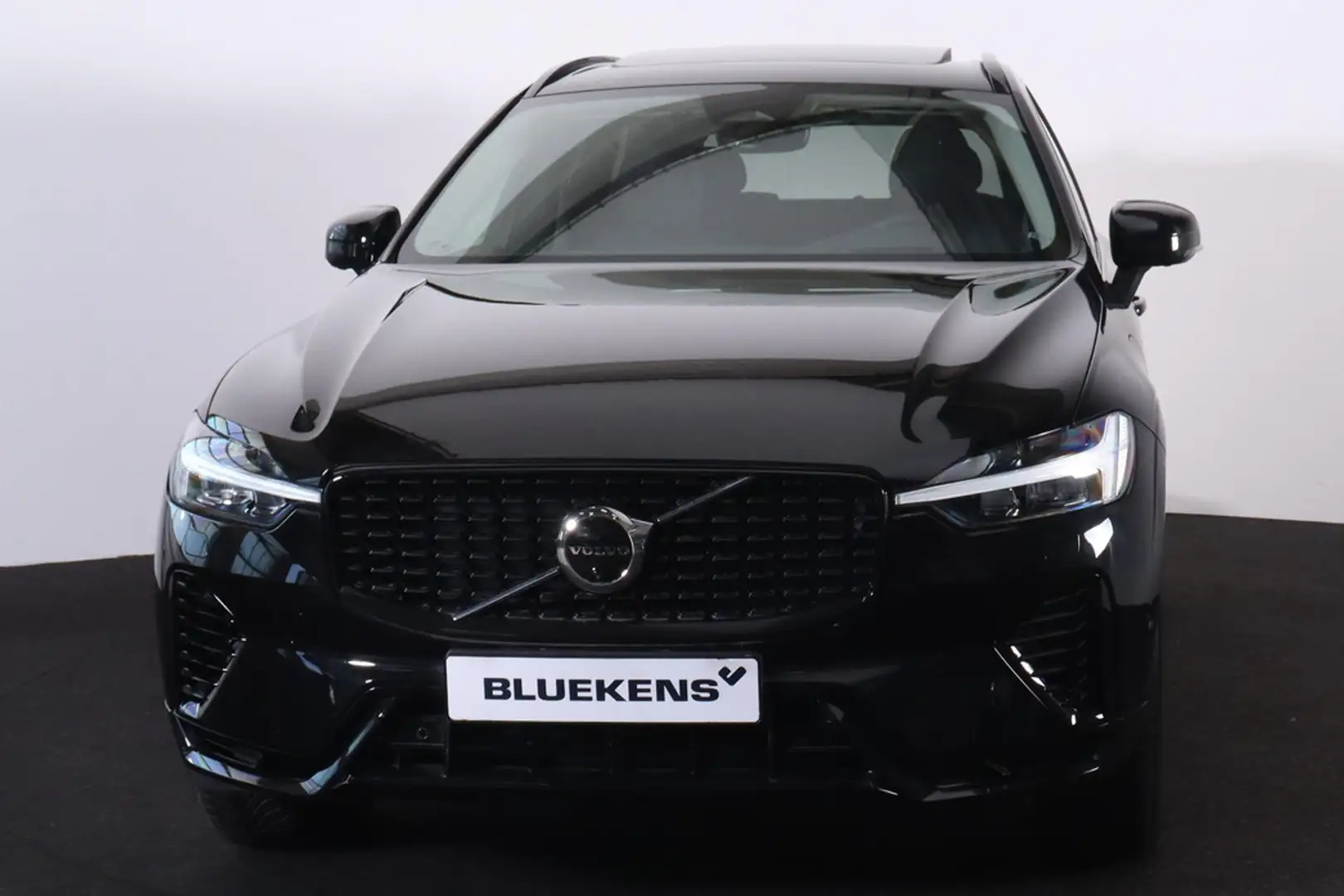 Volvo XC60 Recharge T8 AWD Ultimate Dark - LONG RANGE - Lucht Zwart - 2