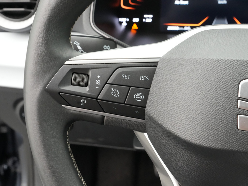 SEAT Arona Style KEYLESS PDC ACC KAM NAVI SHZ VIRT — photo 5
