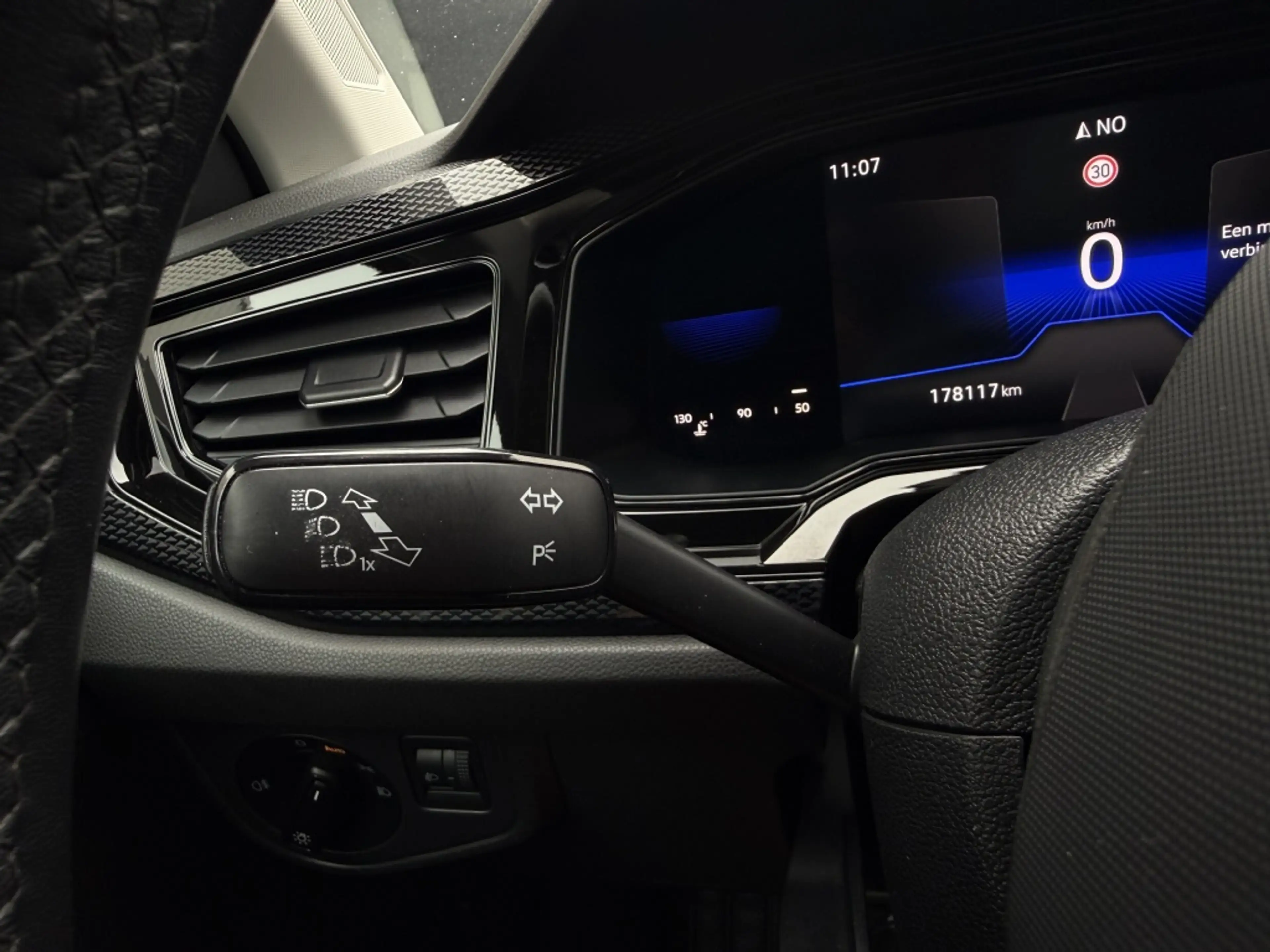 Volkswagen Taigo 1.0 TSI Life Business — photo 11
