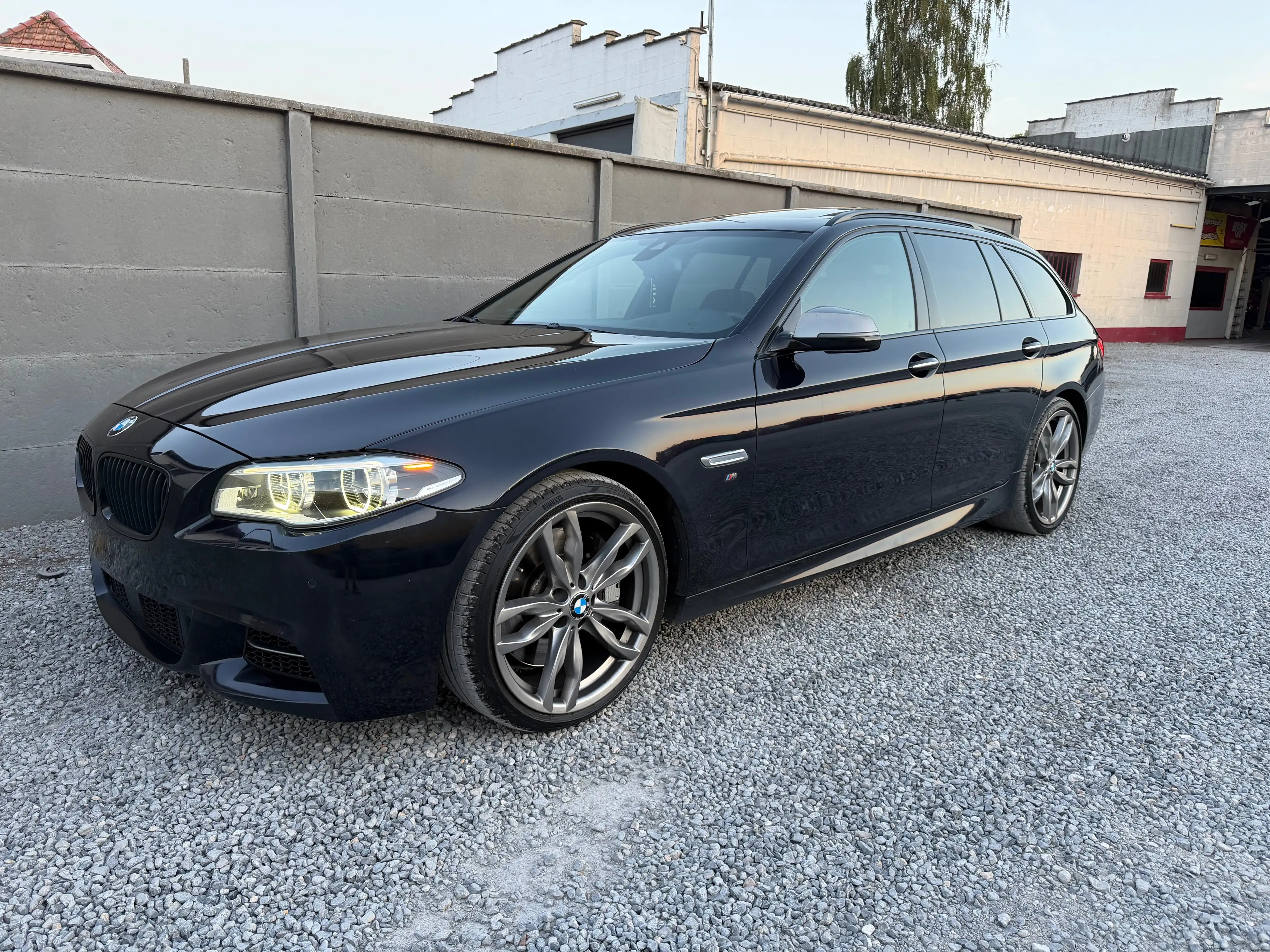 BMW 550 DXA*PANO*FULL*LED*HUD*EURO6*FACELIFT*M PACK PERFORMANCE