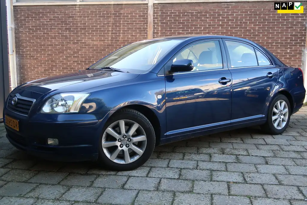 Toyota Avensis 2005 из Европы — купить под ключ