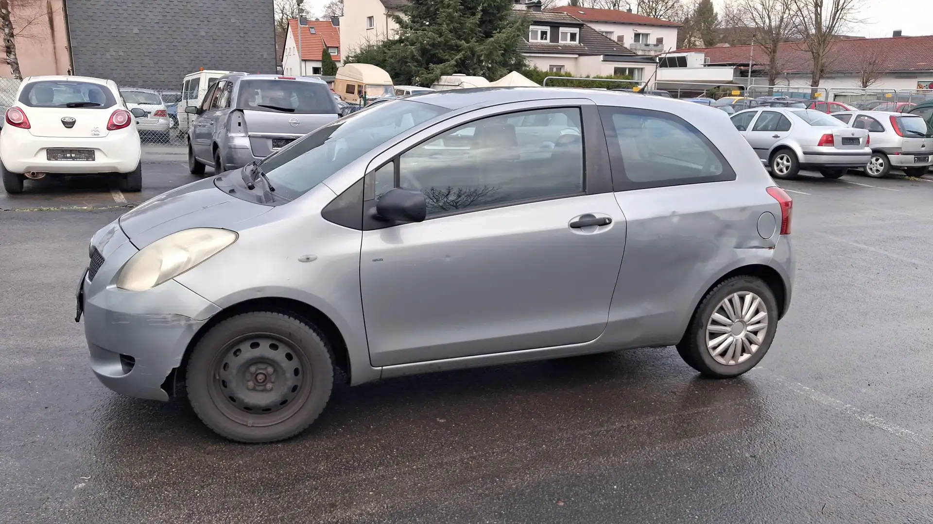 Toyota Yaris Yaris  3-Türer 1.0 VVT-i Sol Grey - 2