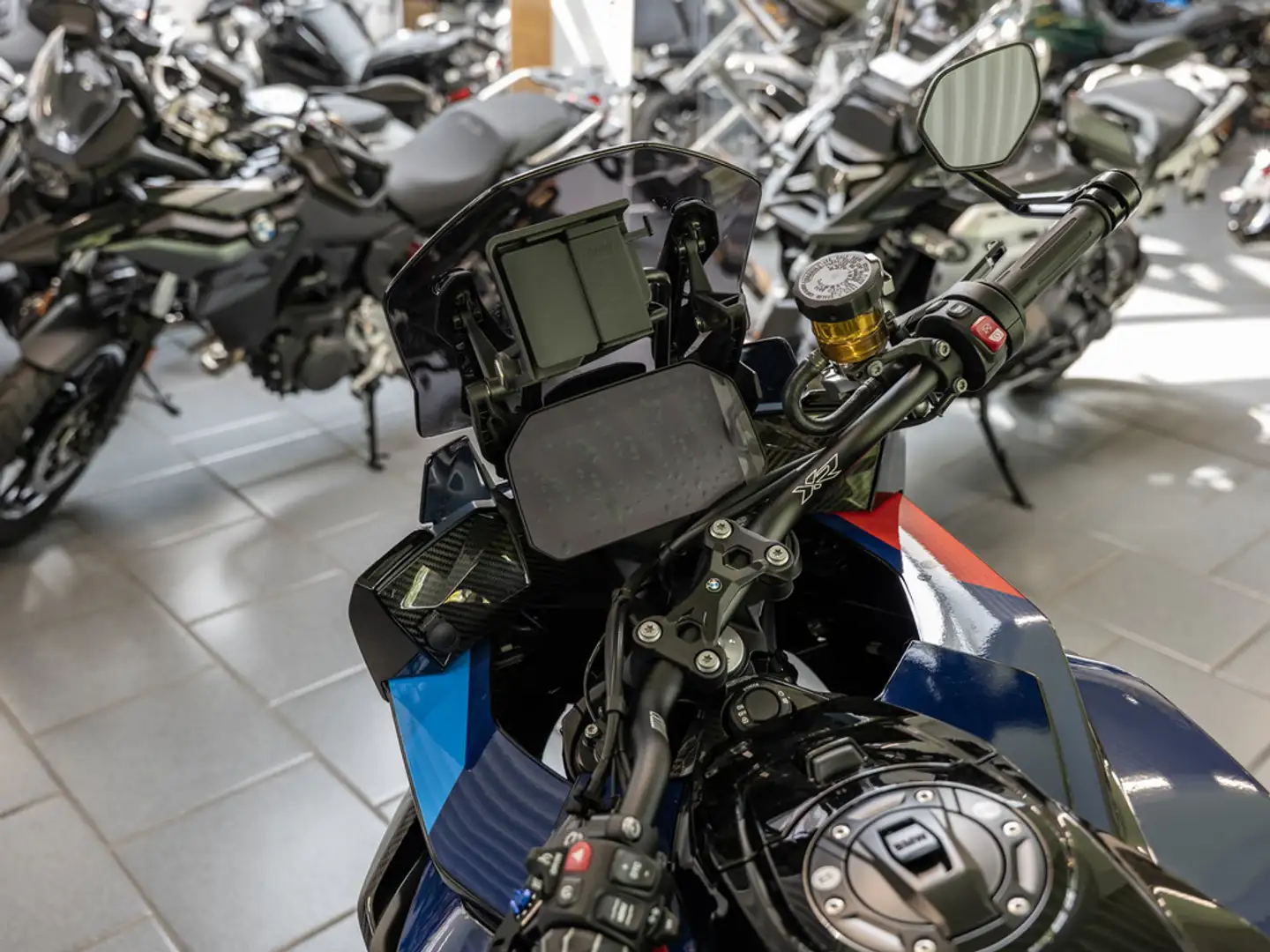 BMW M 1000 XR COMPETITION-P. AKRAPOVIC LED Zwart - 2