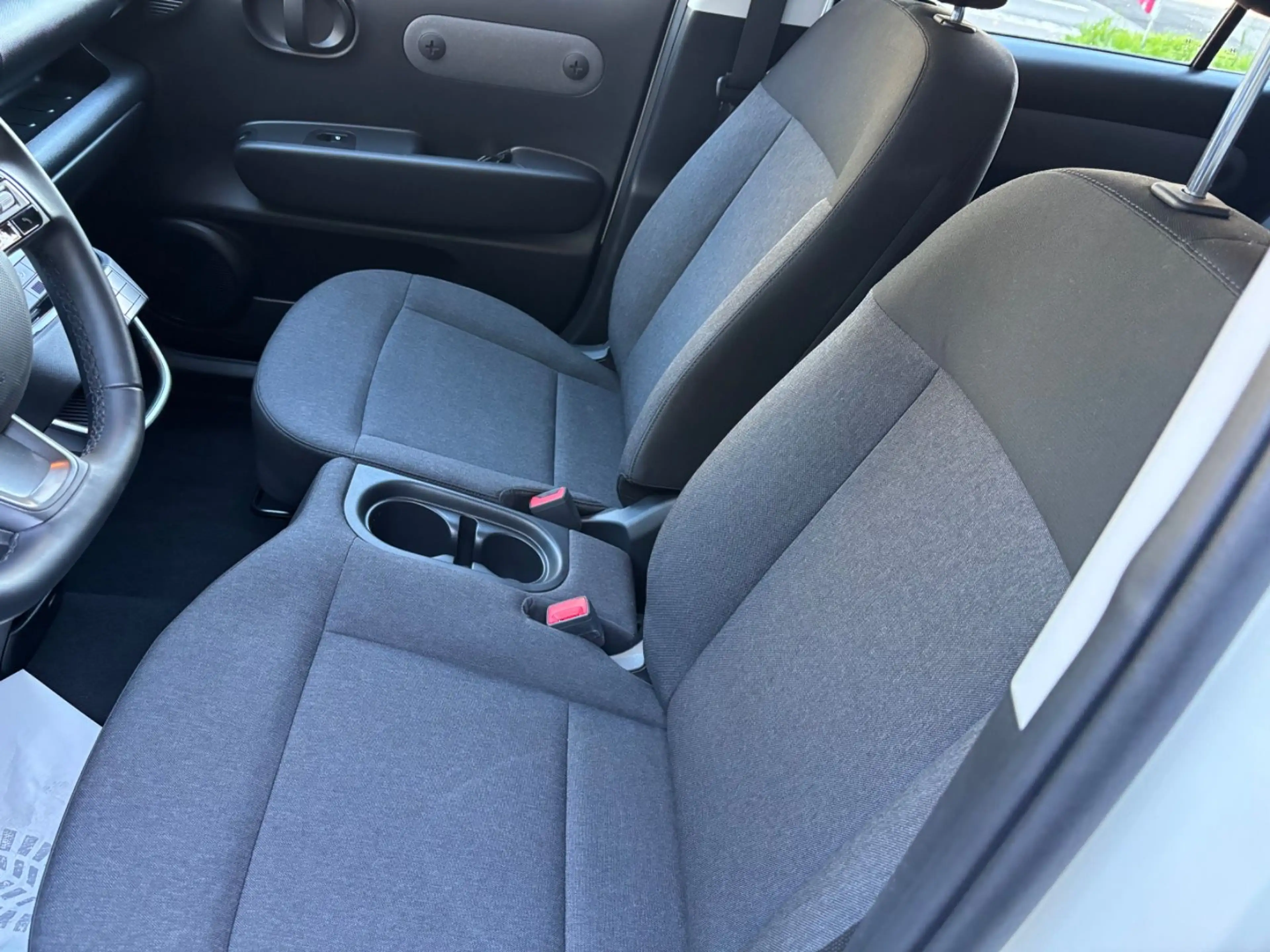 Hyundai Inster 71 kW FWD Select 42 kWh.Navi+Kamera — photo 9