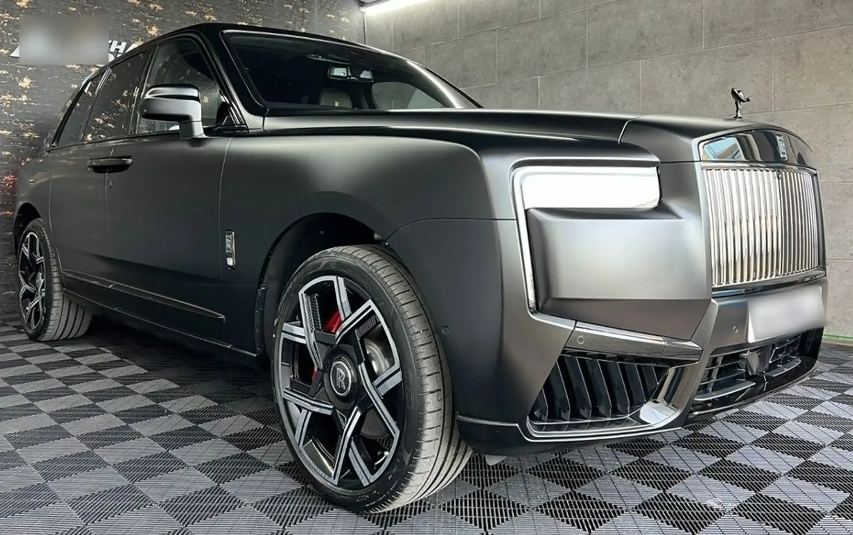 Rolls-Royce Cullinan Fekete - 2