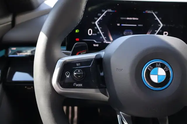 BMW I5 view 17