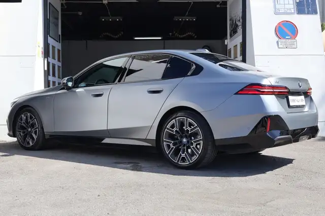 BMW I5 view 8
