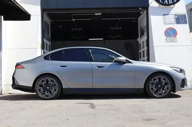 BMW I5 view 5