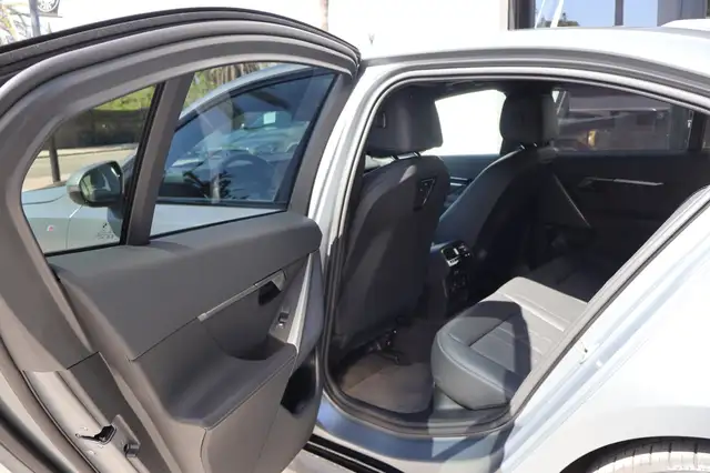 BMW I5 view 27
