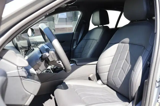 BMW I5 view 14