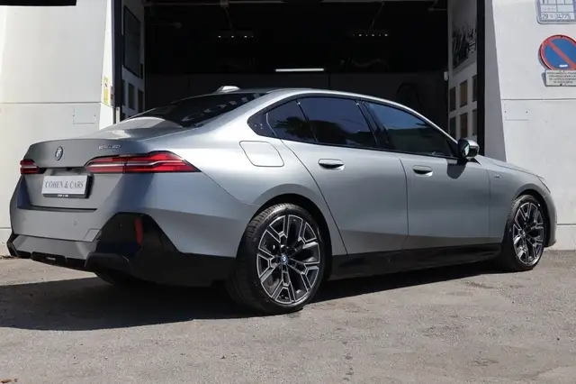 BMW I5 view 6