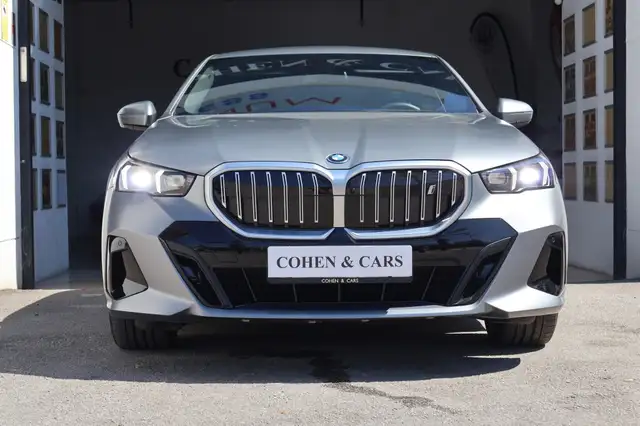 BMW I5 view 3