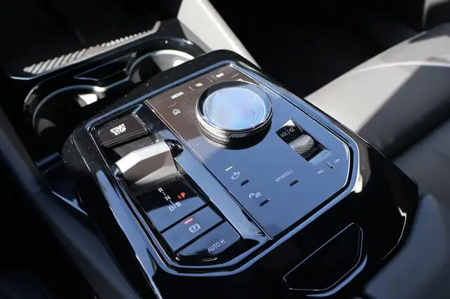 BMW I5 view 25