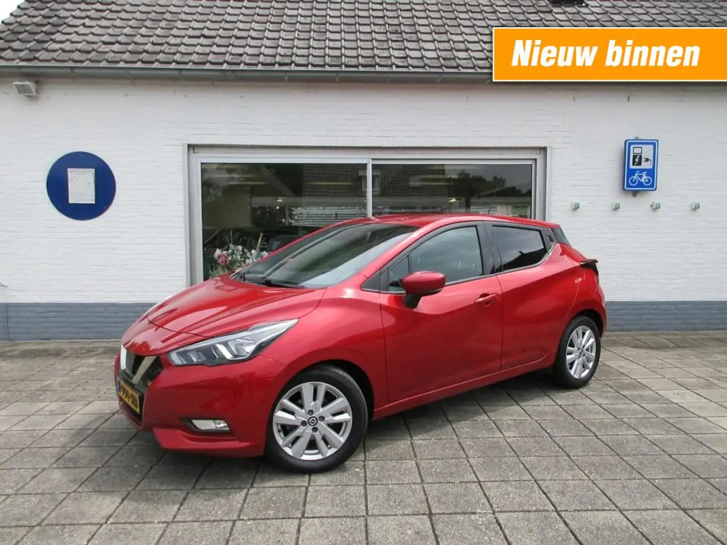 Nissan Micra 1.0 n-CONNECTA CAMERA ACHTER Rouge - 1