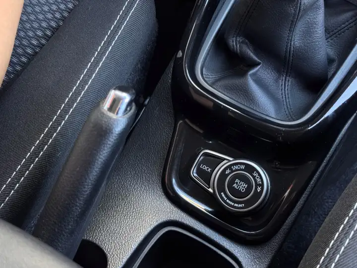 Suzuki Vitara 1.6 GLE 4WD 2018, foto 24