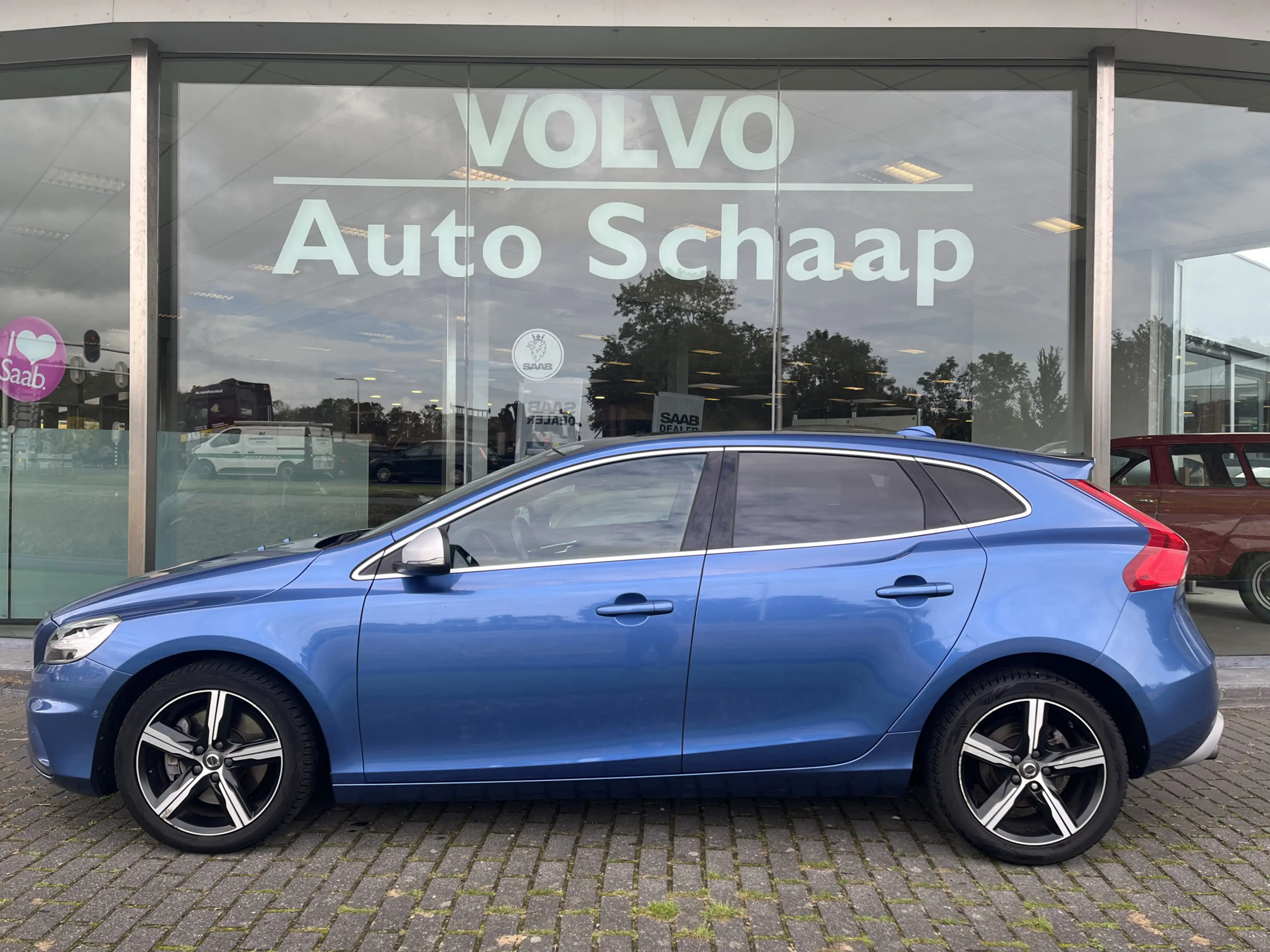 Volvo V40 2.0 T4 Business Sport Automaat | Rijklaar incl 12 — photo 2