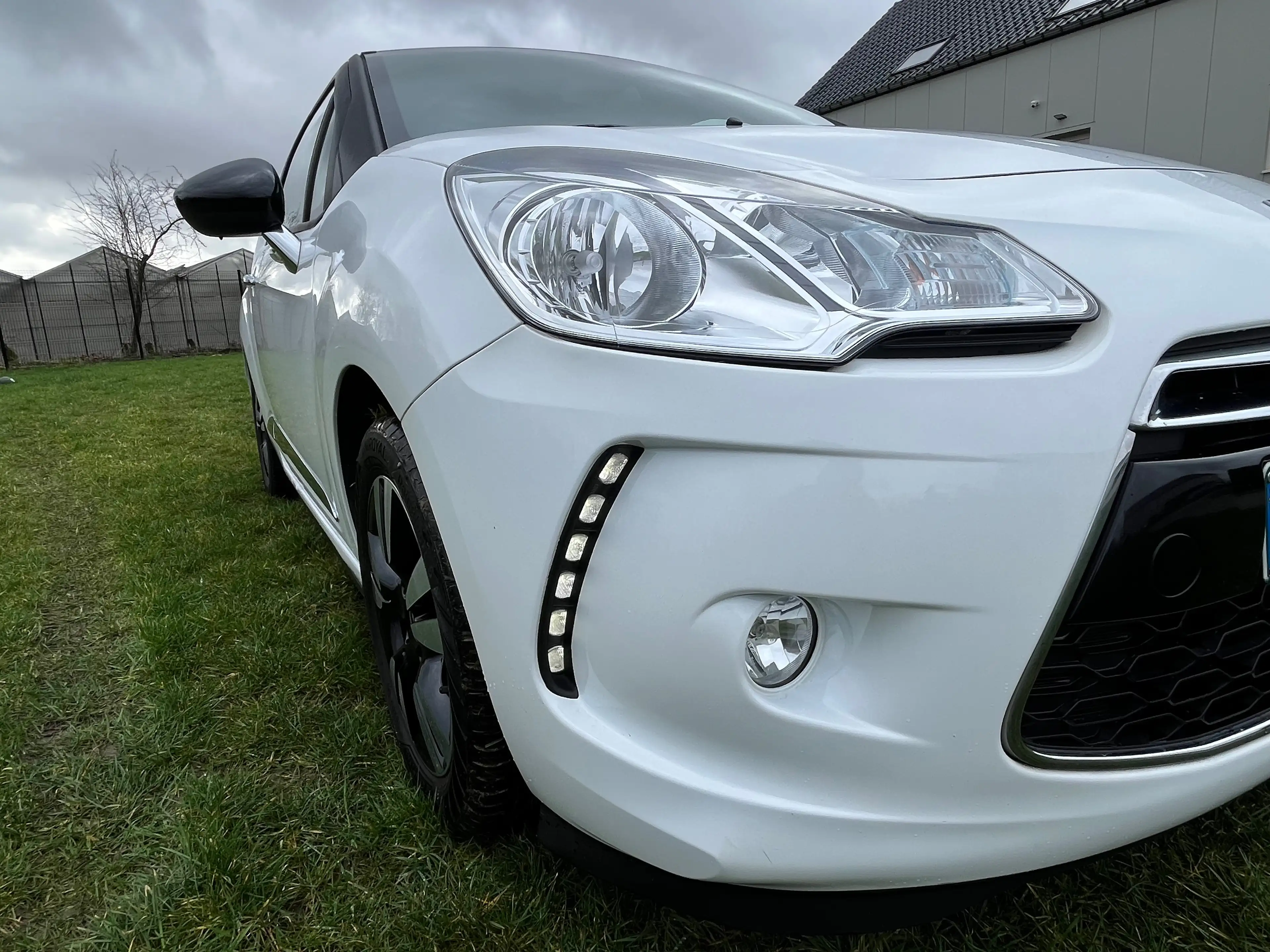 DS Automobiles DS 3 DS 3 1.2i PureTech So Chic S — photo 2