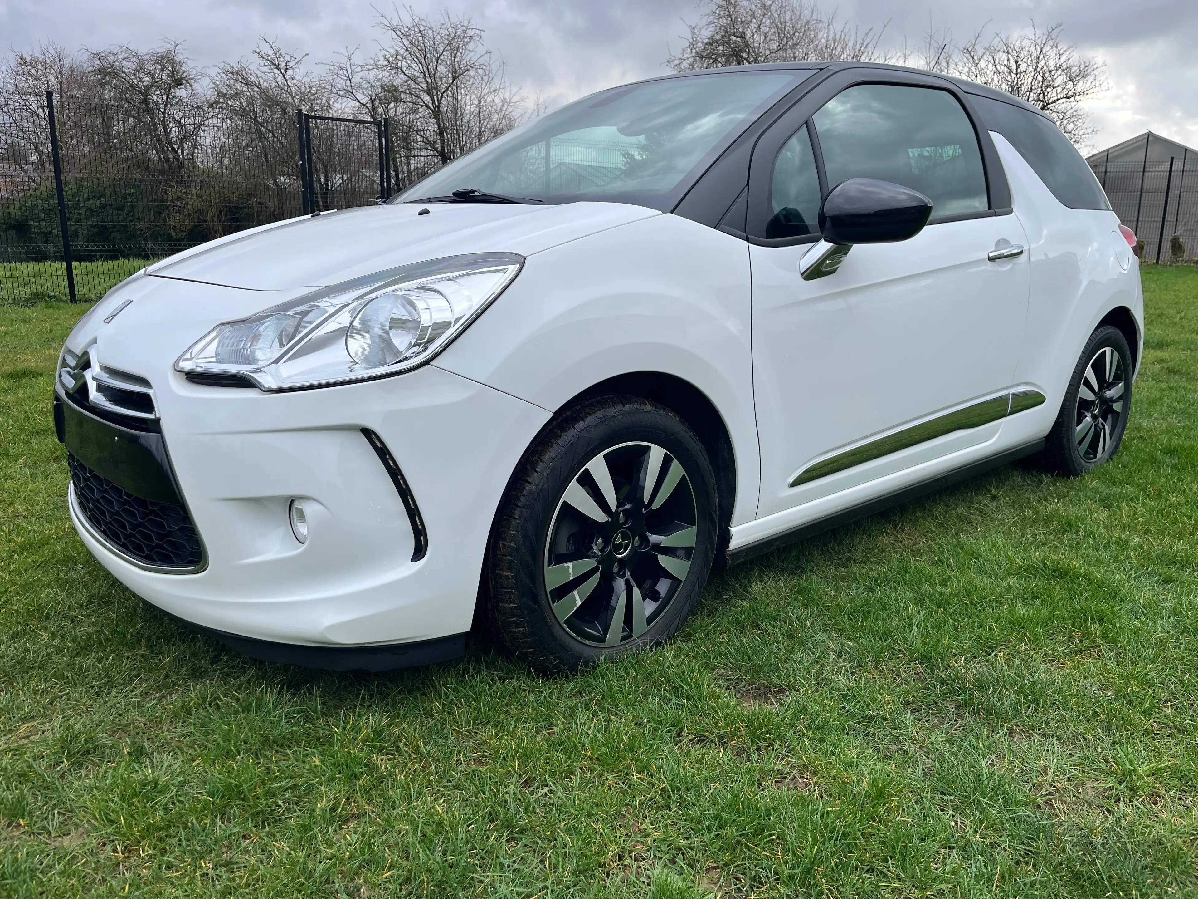DS Automobiles DS 3 DS 3 1.2i PureTech So Chic S
