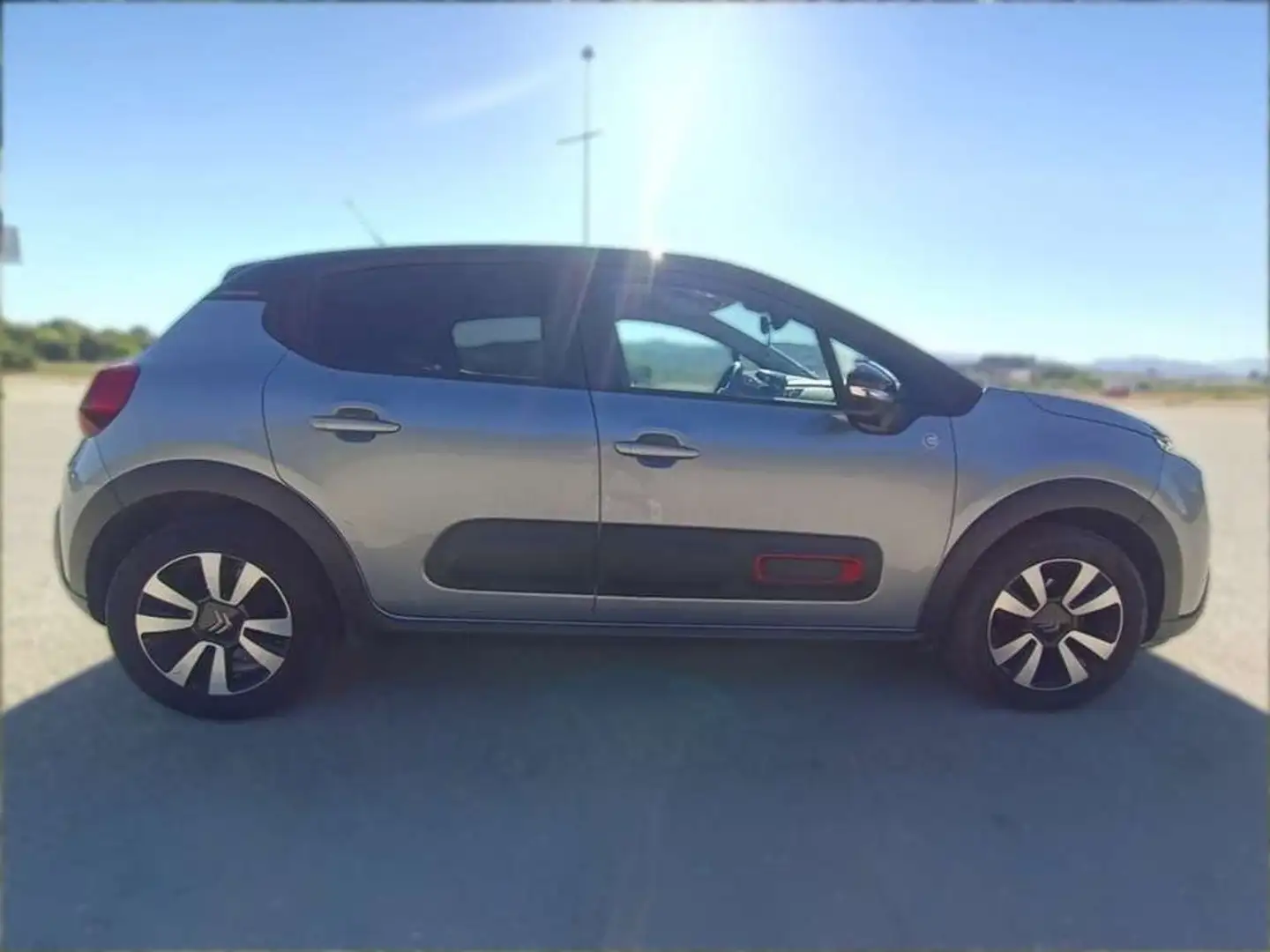 Citroen C3 PureTech CSeries Gris - 2