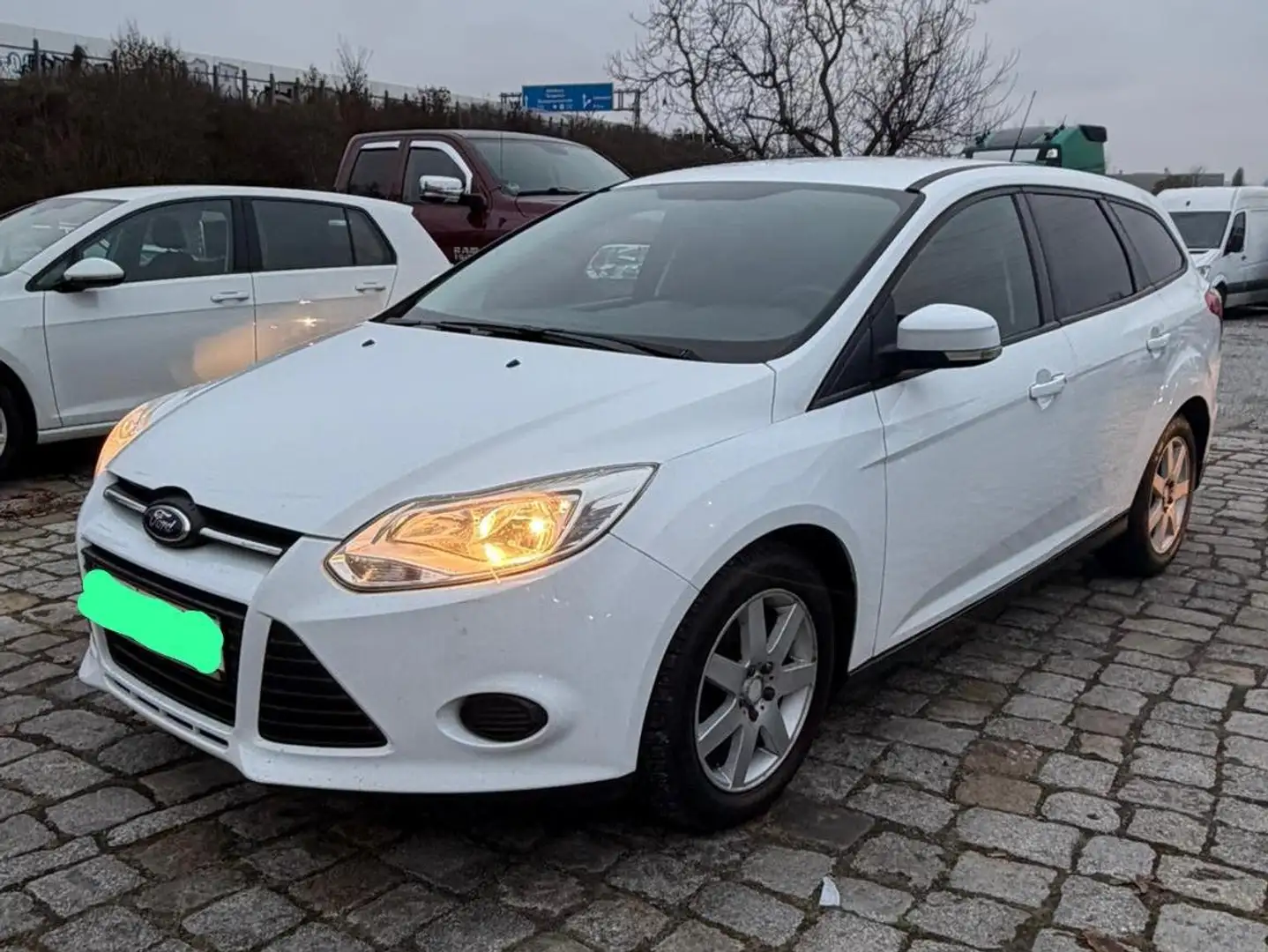 Ford Focus Focus Turnier 1.6 TDCi DPF Weiß - 2