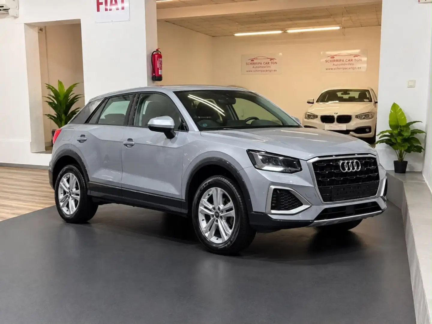 Audi Q2 35 TFSI Adrenalin S tronic 110kW Gris - 2