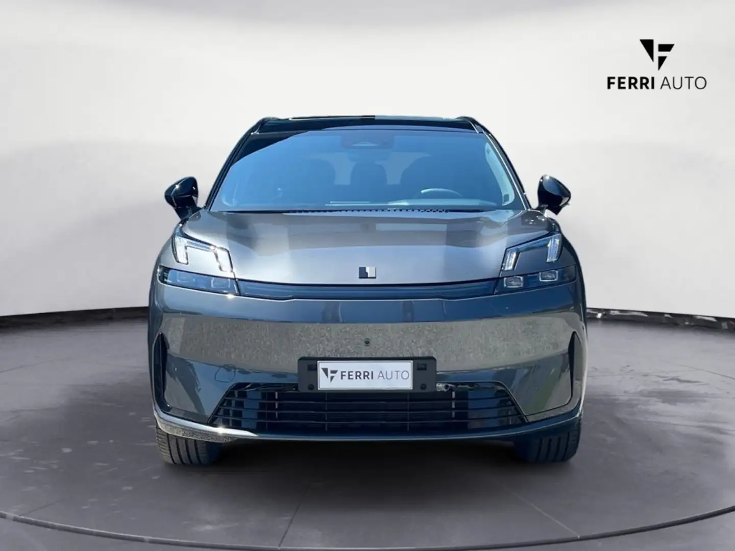Lynk & Co 08 PHEV More Gris - 2