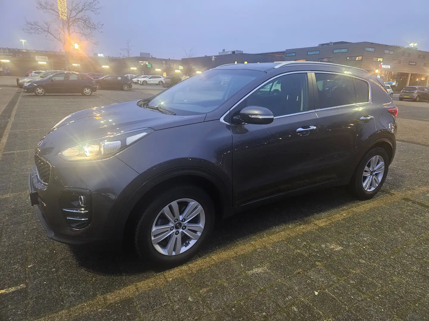Kia Sportage Sportage 1.6 GDI DynamicLine Gris - 1