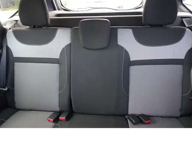 Dacia Duster view 11