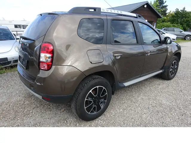 Dacia Duster view 6