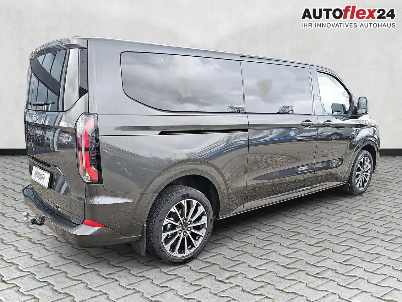 Ford Tourneo Custom 320 L2 Titanium X FWD 2.0 EB Autom AHK 125 kW (... 6