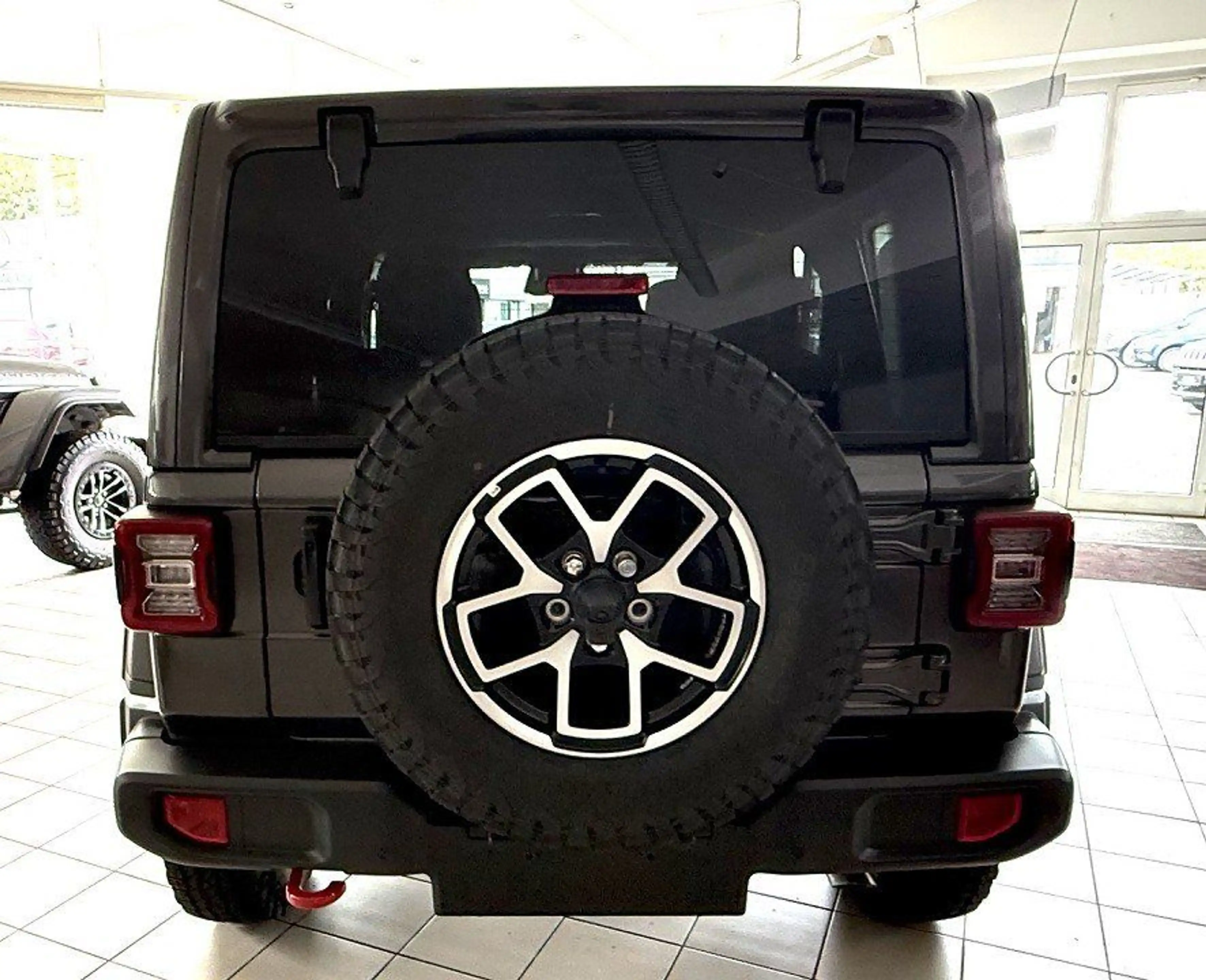 Jeep Wrangler Unlimited 2.0 272PS Rubicon MY25 Sky-On — photo 6