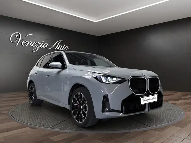 BMW X3 view 9