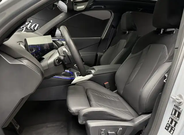 BMW X3 view 5