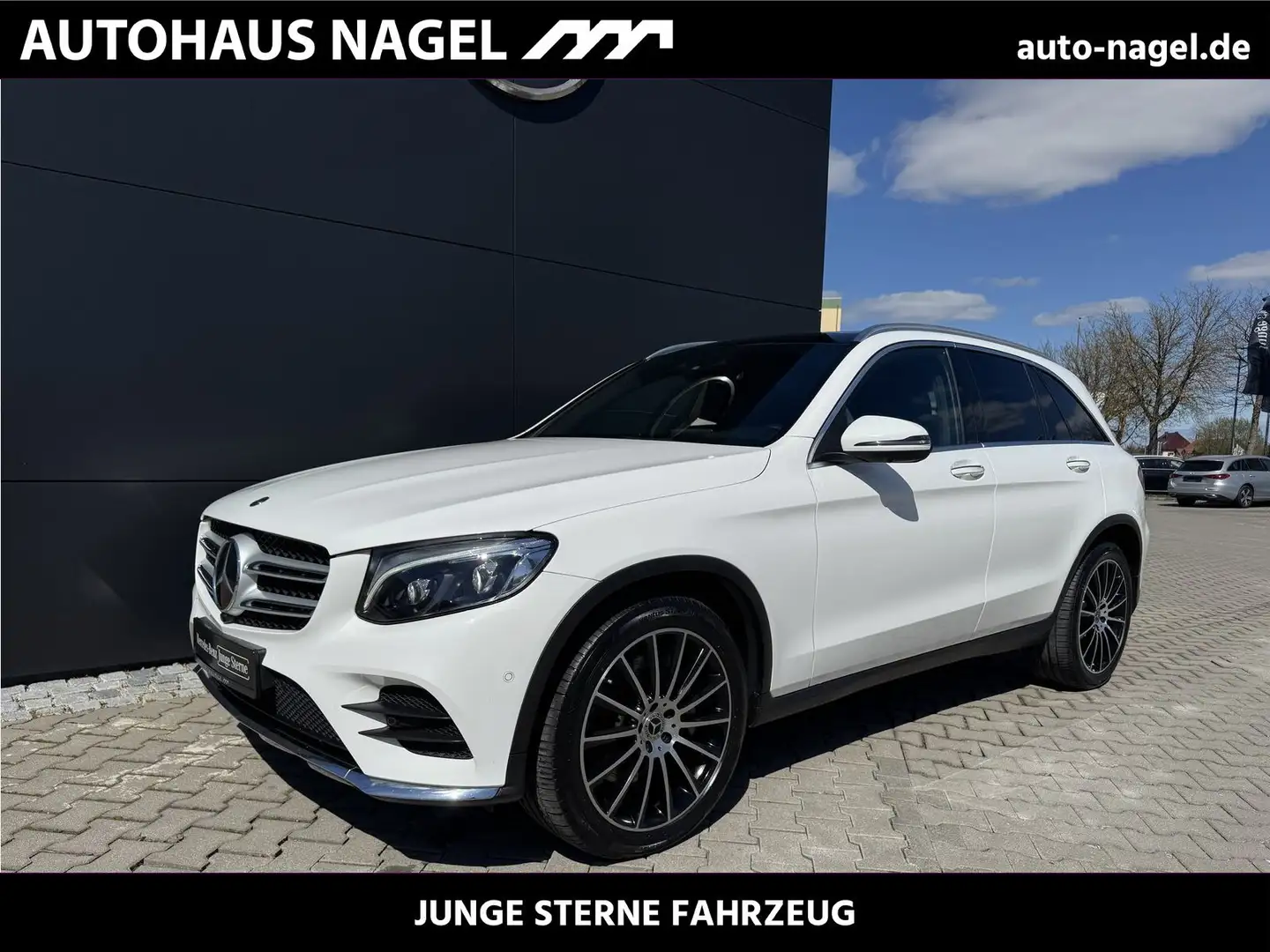 Mercedes-Benz GLC 350 d 4M AMG*PANO*360-Grad*Leder*AHK*LED*NAV Blanc - 1