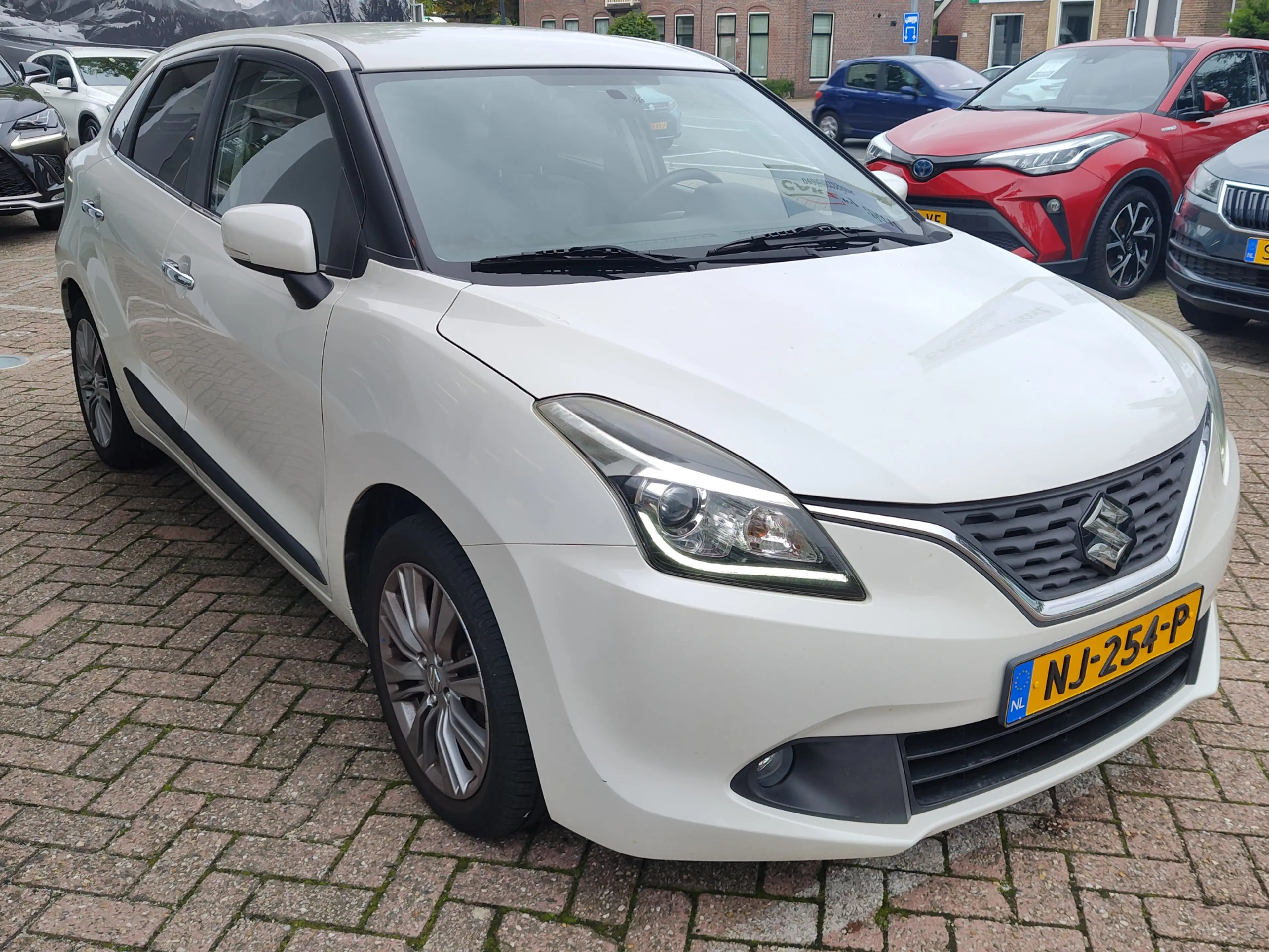 Suzuki Baleno 1.2 SMART HYBRID HIGH EXECUTIVE Xenon | Adaptive C — photo 4