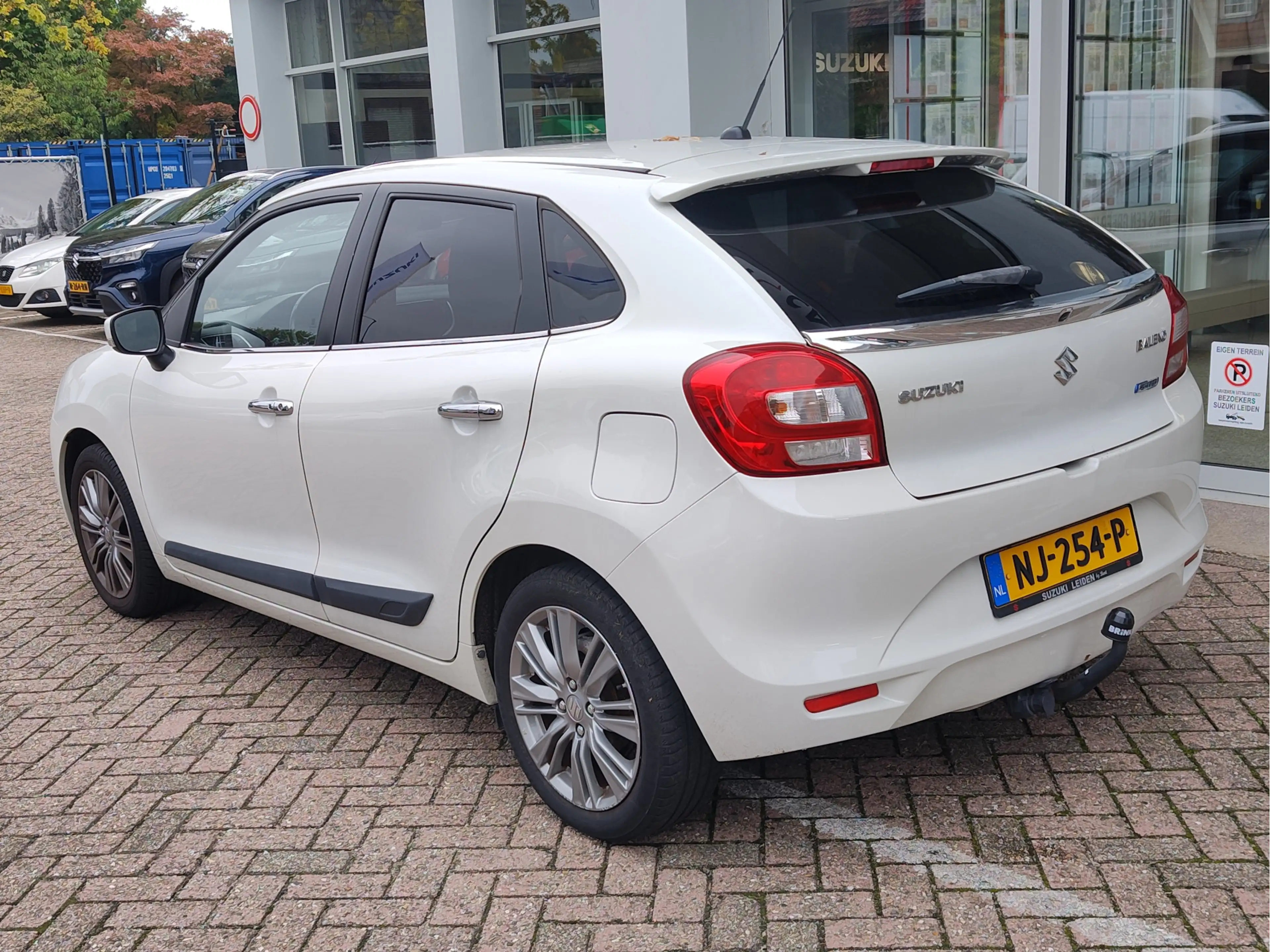 Suzuki Baleno 1.2 SMART HYBRID HIGH EXECUTIVE Xenon | Adaptive C — photo 2