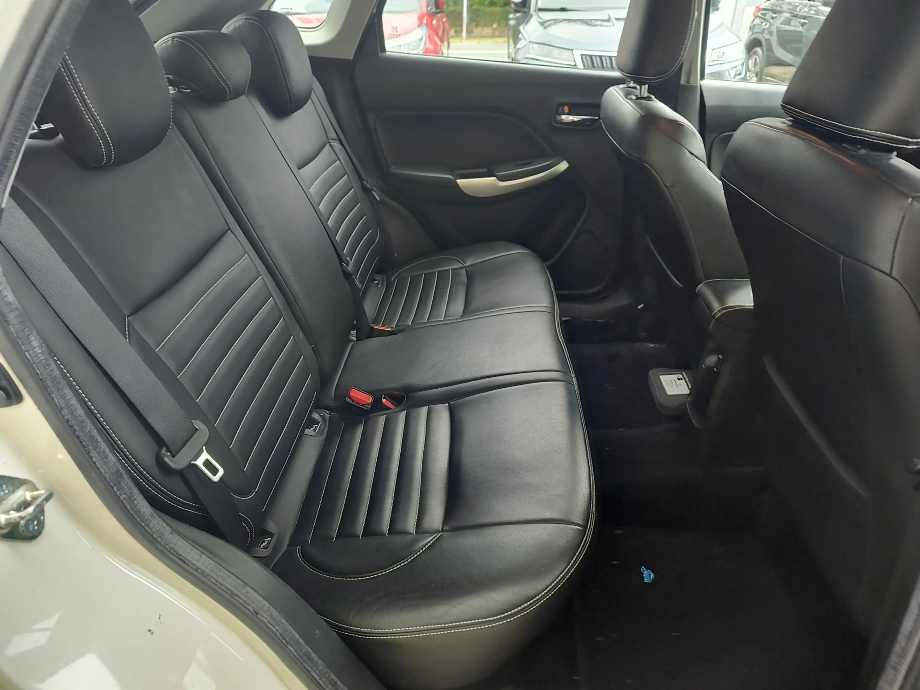 Suzuki Baleno 1.2 SMART HYBRID HIGH EXECUTIVE Xenon | Adaptive C — photo 6