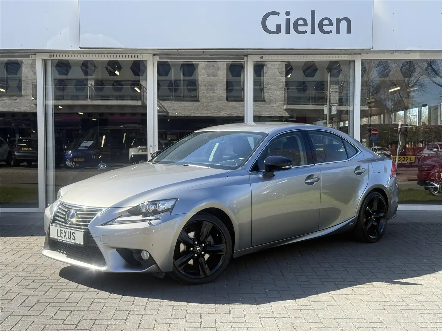 Lexus IS 300 300h Sport Edition | 18 inch, Parkeersensoren, Key Grau - 1