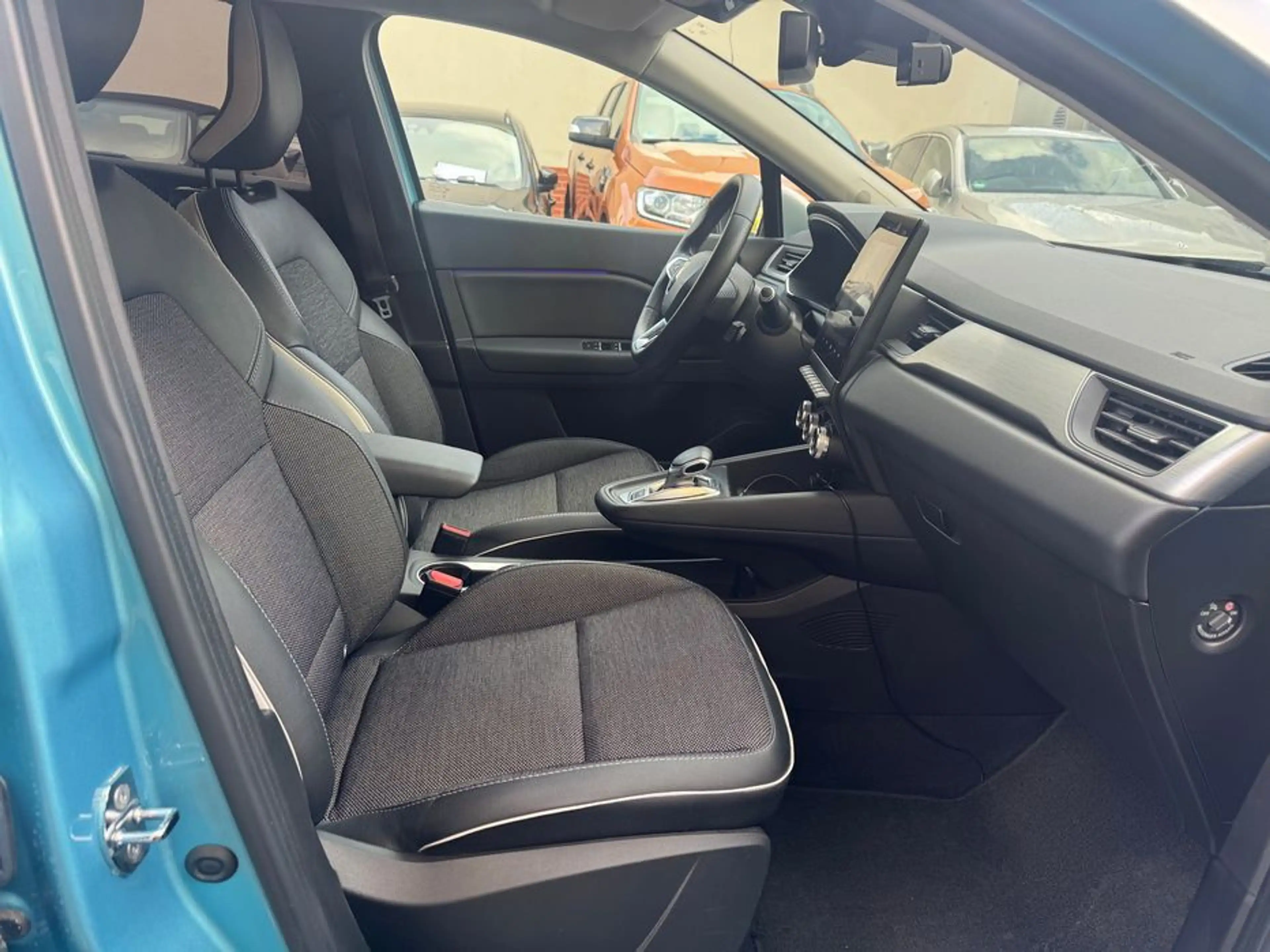 Renault Captur II Intens 360° Sitzheizung Alletter NEU — photo 13