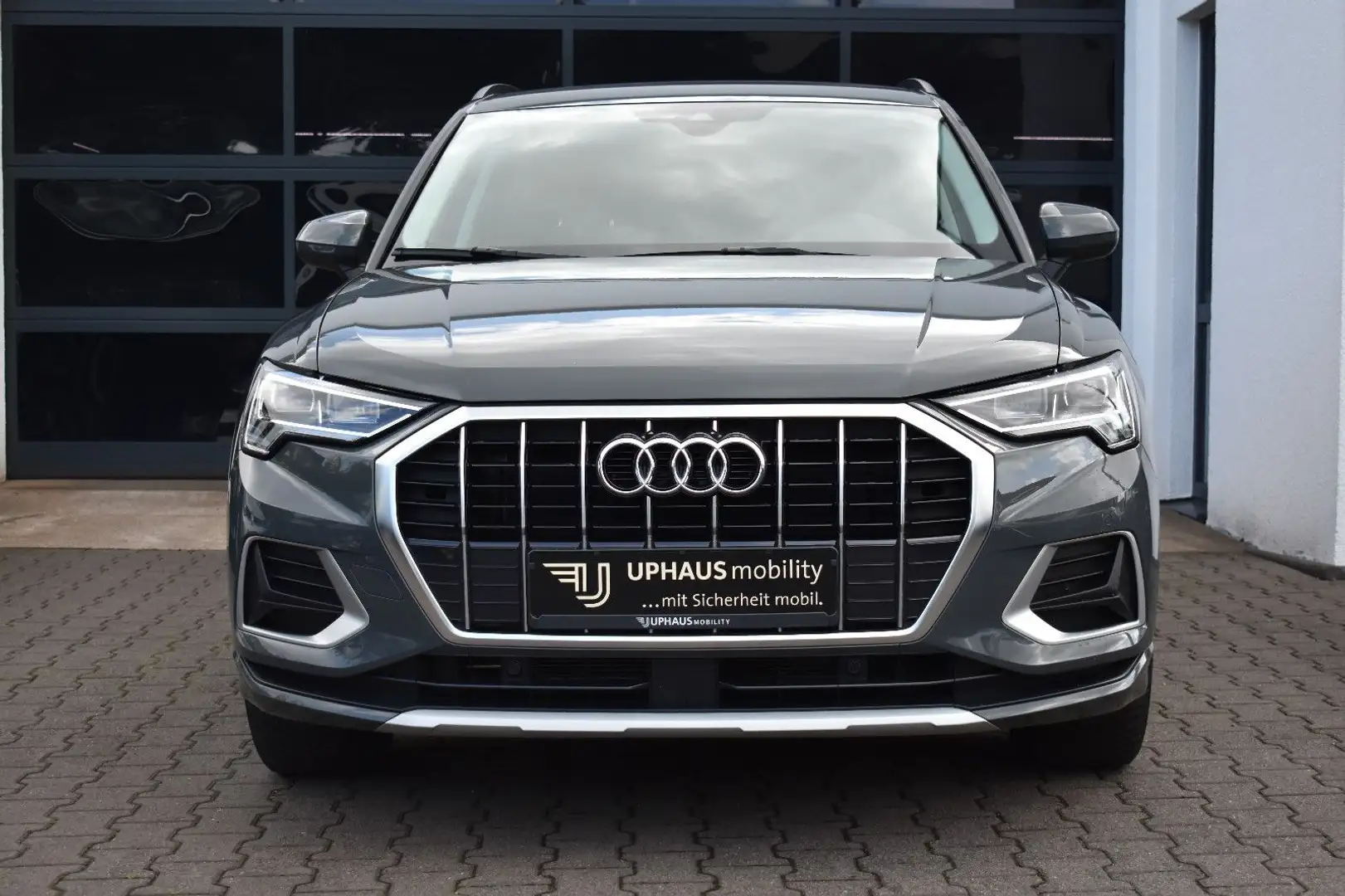 Audi Q3 35 TFSI S-Tronic advanced Grau - 2