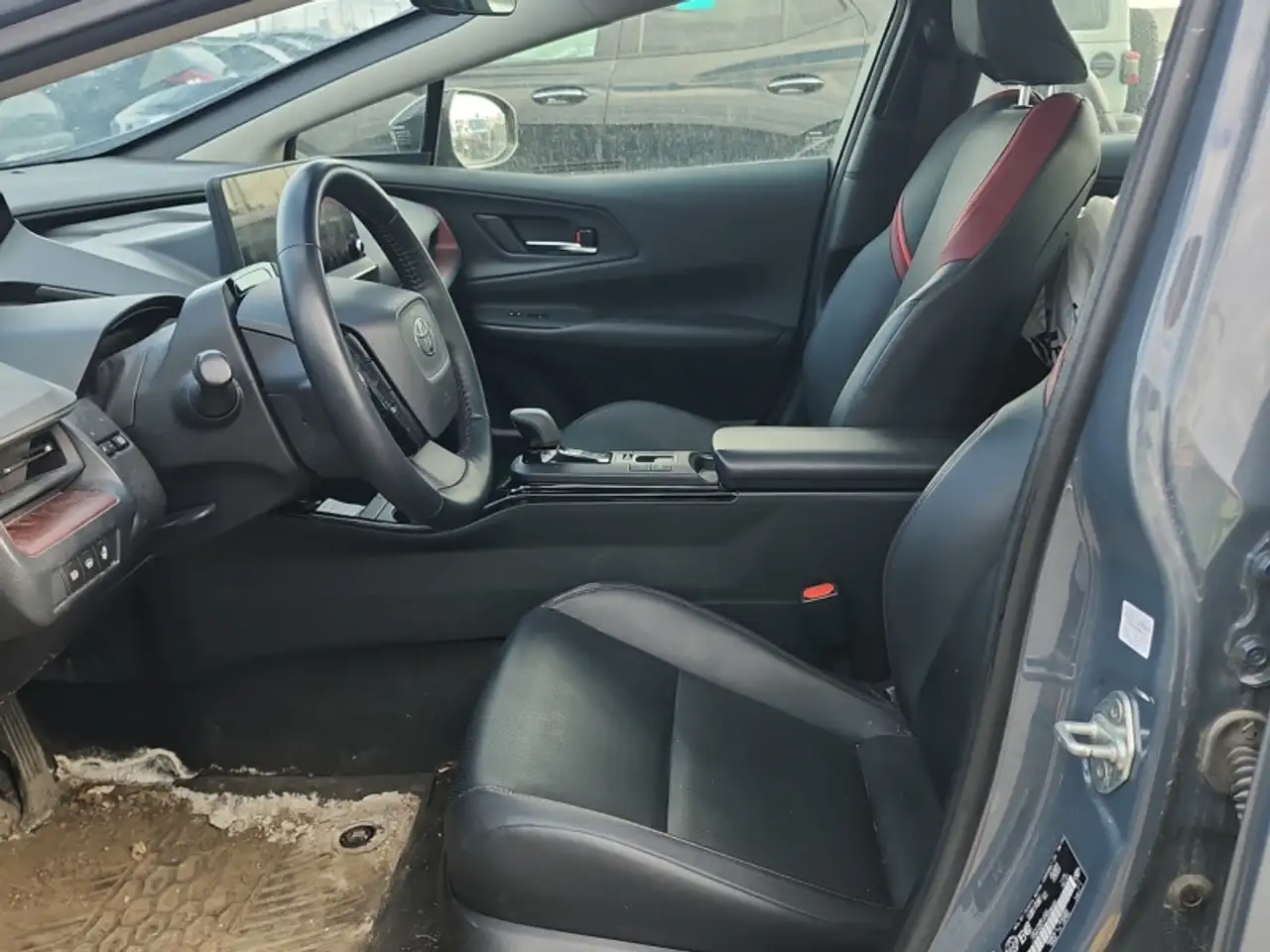 Toyota Prius Prime снимка Toyota Prius Prime
